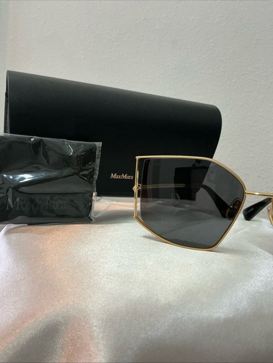 NIB MaxMara Gold Frame Black Lens Sunglasses MM0142 59-15-135 main image 10